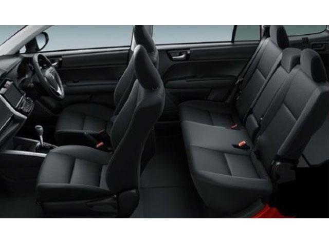 カローラフィールダー 17年10月モデル の自動車カタログ 中古車情報 中古車検索なら 車選びドットコム 車選び Com