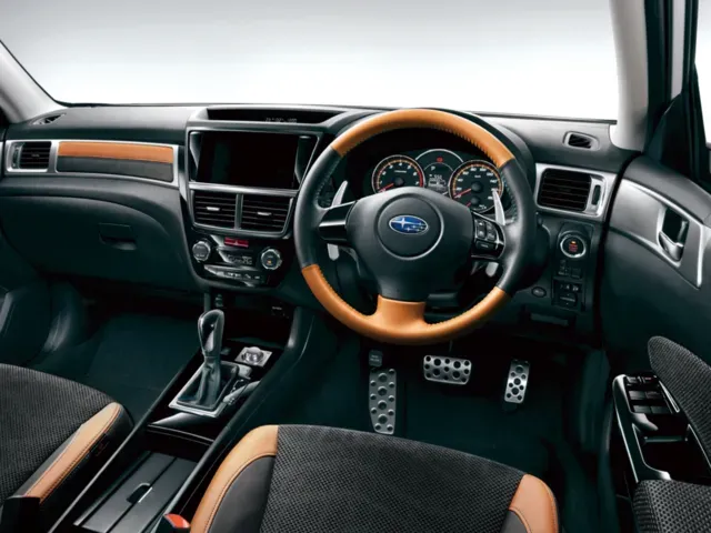 スバル エクシーガクロスオーバー7 2015年4月モデル
