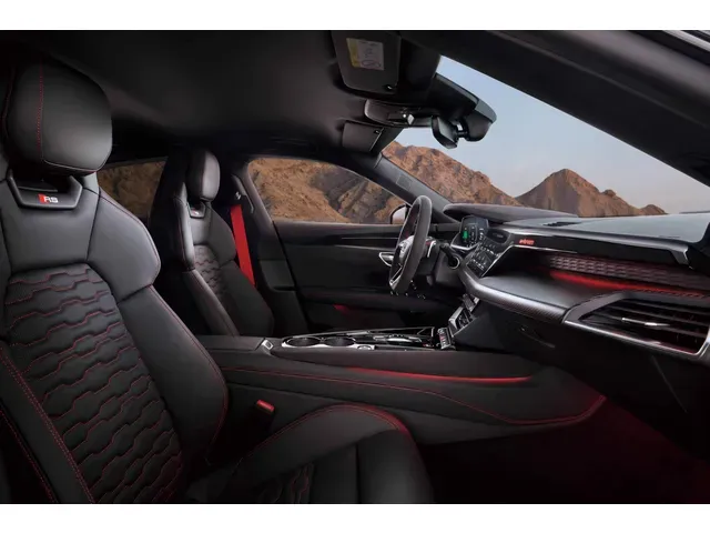 アウディ RS e-tron GT 2021年4月モデル