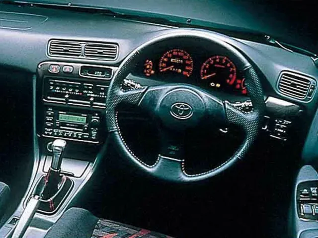 トヨタ スプリンタートレノ 1995年5月モデル