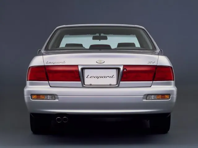 日産 レパード 1996年3月モデル