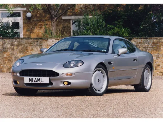 DB7（アストンマーティン）の歴代モデル・グレード別カタログ | 中古車