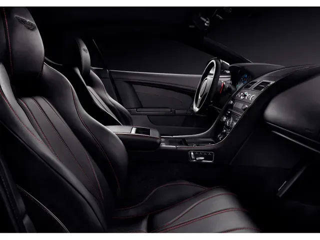 DB9（アストンマーティン）の新車カタログ | 中古車情報・中古車