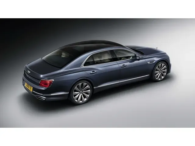 フライングスパー（ベントレー）2019年12月〜販売中モデルの新車