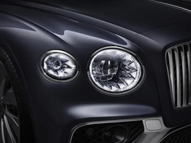 フライングスパー（ベントレー）2019年12月〜販売中モデルの新車