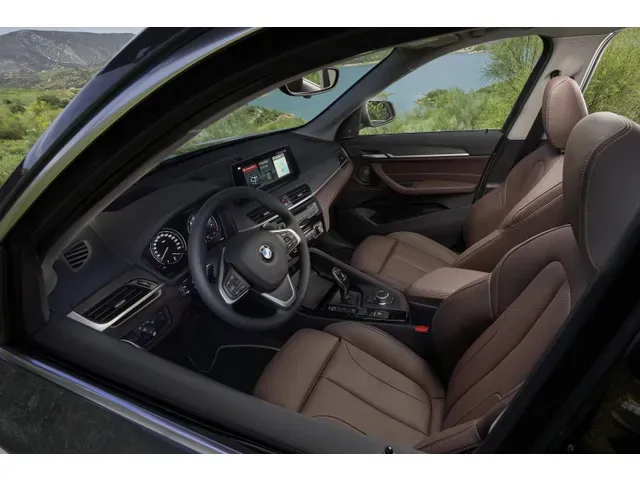 BMW X1 2015年10月モデル