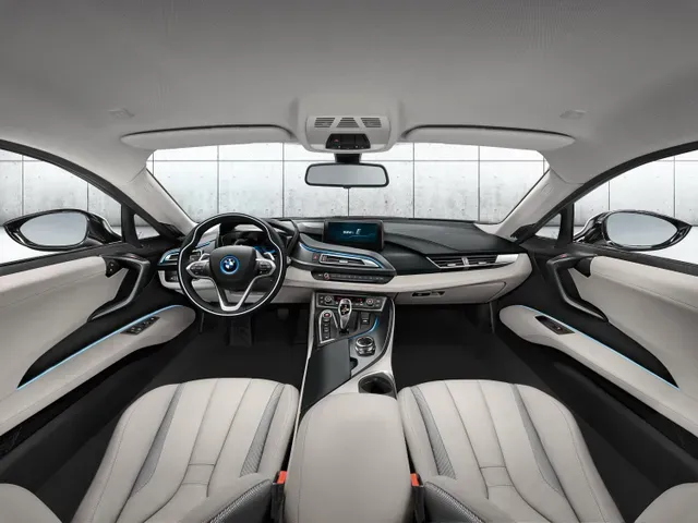 BMW i8 2014年9月モデル