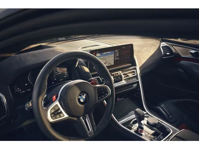 BMW M8グランクーペ 2020年1月モデル