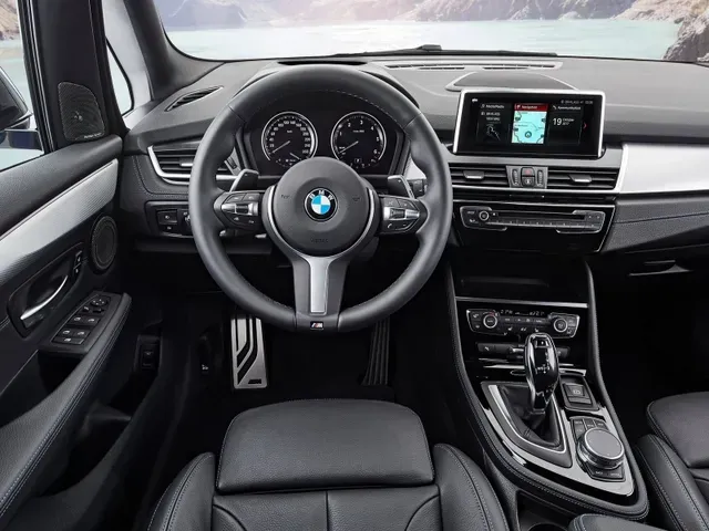 BMW 2シリーズグランツアラー 2015年5月モデル