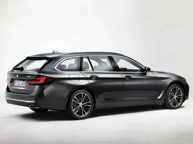 BMW 5シリーズツーリング 2017年6月モデル