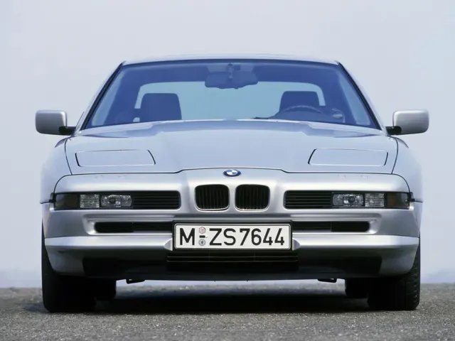 BMW 8シリーズ 1990年1月モデル
