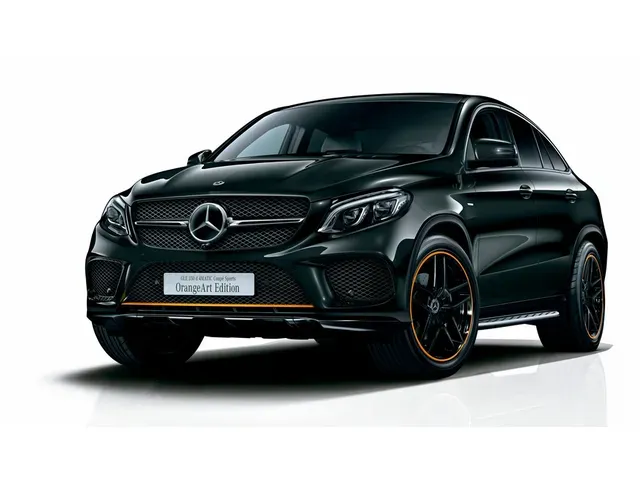 メルセデス・ベンツ GLEクーペ 2016年8月モデル AMG GLE43 4マチック 4WD