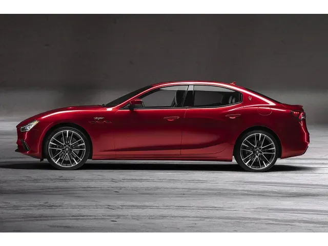 ギブリ（マセラティ）2013年11月〜販売中モデルの新車カタログ | 中古