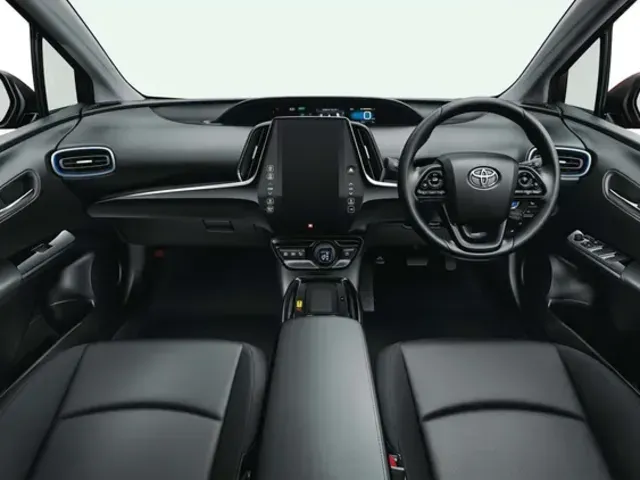 トヨタ プリウス 2015年12月モデル