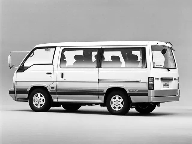 ホーミーコーチ（日産）の歴代モデル・グレード別カタログ | 中古車