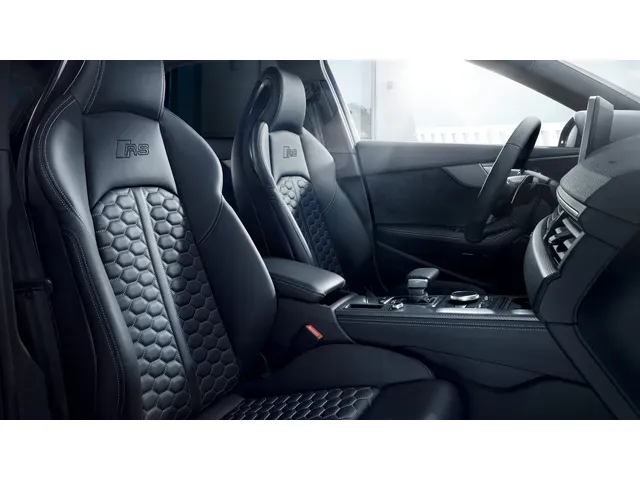 アウディ RS4アバント 2019年1月モデル