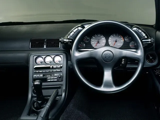 スカイラインクーペ（日産）1989年5月〜1993年7月販売終了モデルの新車
