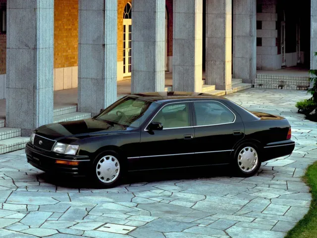 トヨタ セルシオ 1999年4月モデル 4.0 B仕様 eRバージョン 10thアニバーサリーエディション