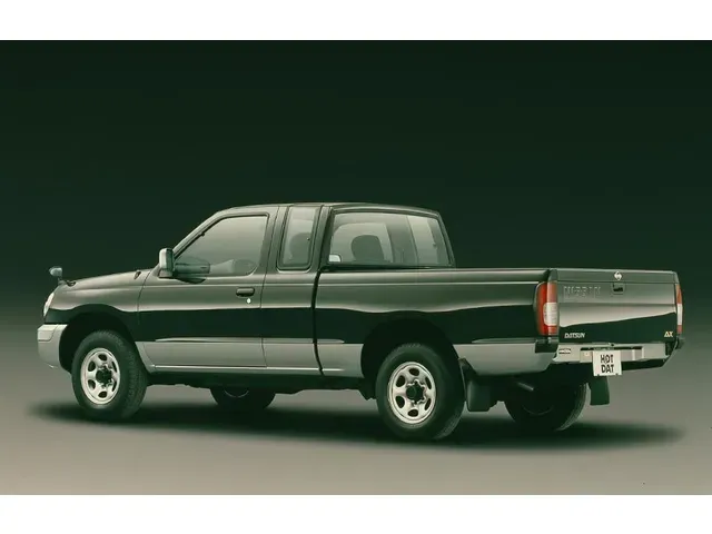 日産 ダットサンピックアップ 1999年6月モデル 2.4 AX キングキャブ 4WD