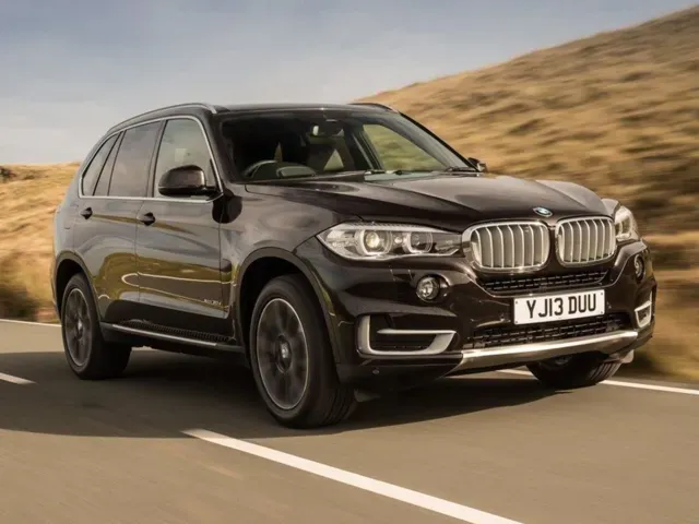 BMW X5 2018年1月モデル xドライブ 50i xライン 4WD