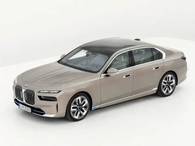 BMW i7 2023年5月モデル eドライブ50 Mスポーツ