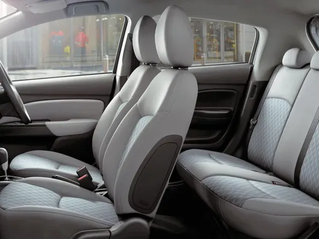 三菱 ミラージュ 2012年8月モデル