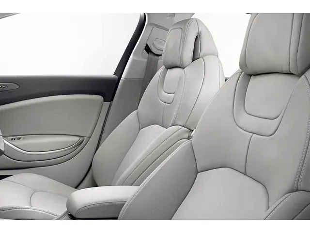 シトロエン C5セダン 2008年10月モデル