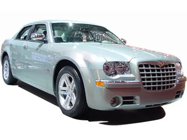 300C（クライスラー）の歴代モデル・グレード別カタログ | 中古車情報
