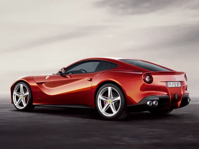 F12ベルリネッタ（フェラーリ）の歴代モデル・グレード別カタログ