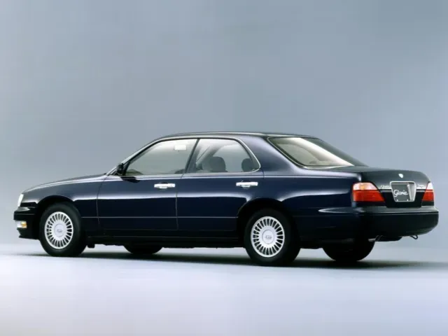 グロリア（日産）1995年6月〜1999年5月販売終了モデルの新車カタログ