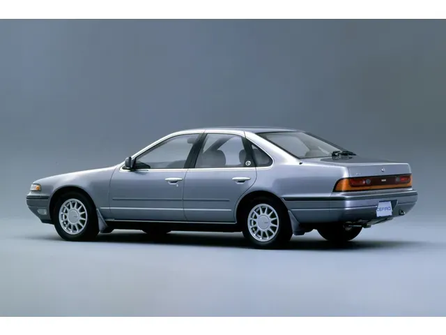 セフィーロ（日産）1988年9月〜1994年7月販売終了モデルの新車カタログ