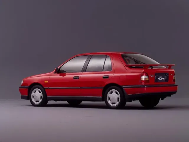 日産 パルサー