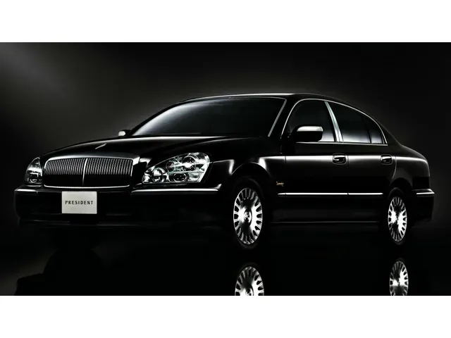 プレジデント（日産）2003年10月〜2010年6月販売終了モデルの新車