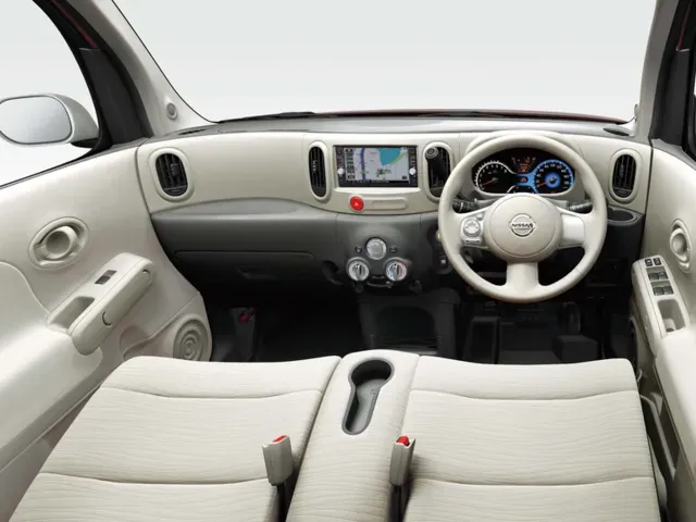 キューブ（日産）2008年11月〜2020年3月販売終了モデルの新車カタログ