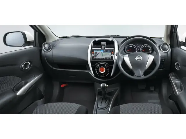 ラティオ（日産）の歴代モデル・グレード別カタログ | 中古車情報