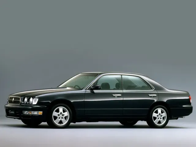 セドリック（日産）1995年6月〜1999年5月販売終了モデルの新車