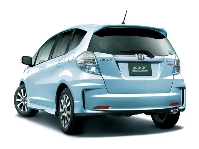 ホンダ　ge8　フィット2　前期　mt　スーパーアクセルII 　生産終了 フィット（ホンダ）2007年10月〜2013年8月販売終了モデルの新車