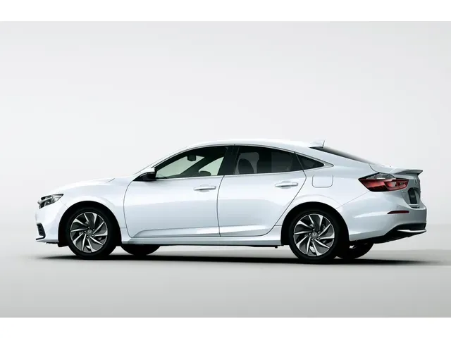 インサイト（ホンダ）の歴代モデル・グレード別カタログ | 中古車情報