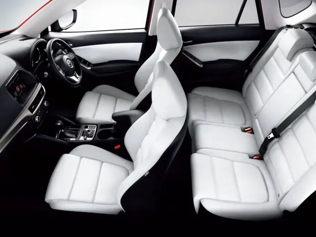 CX-5（マツダ）2012年2月〜2016年11月販売終了モデルの新車カタログ