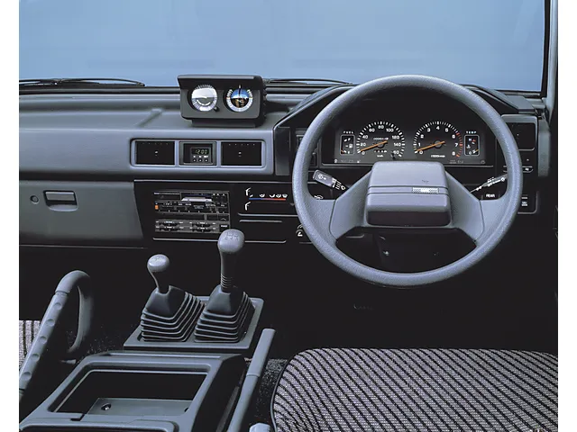 デリカスターワゴン（三菱）1986年6月〜1999年9月販売終了モデルの新車