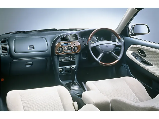 ミラージュ（三菱）1995年10月〜2000年8月販売終了モデルの新車