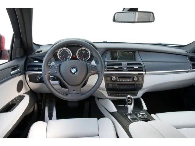BMW X6 M 2009年7月モデル
