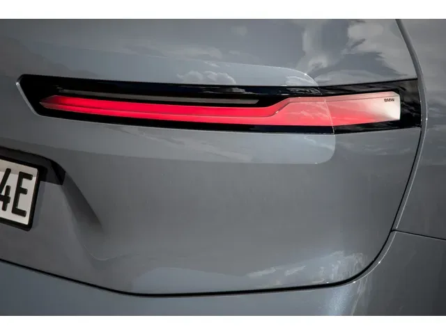 BMW iX 2021年11月モデル