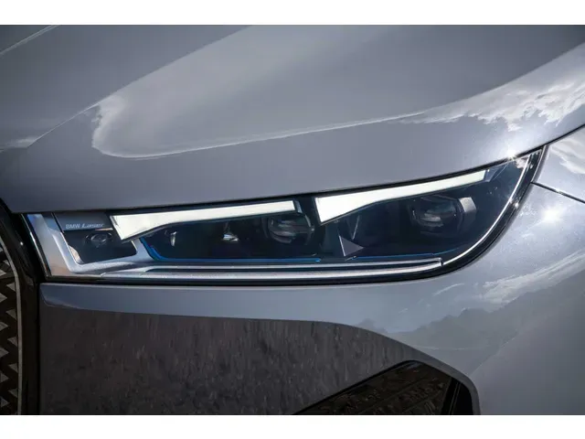 BMW iX 2021年11月モデル