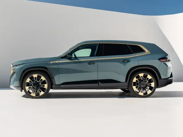 BMW XM 2023年1月モデル