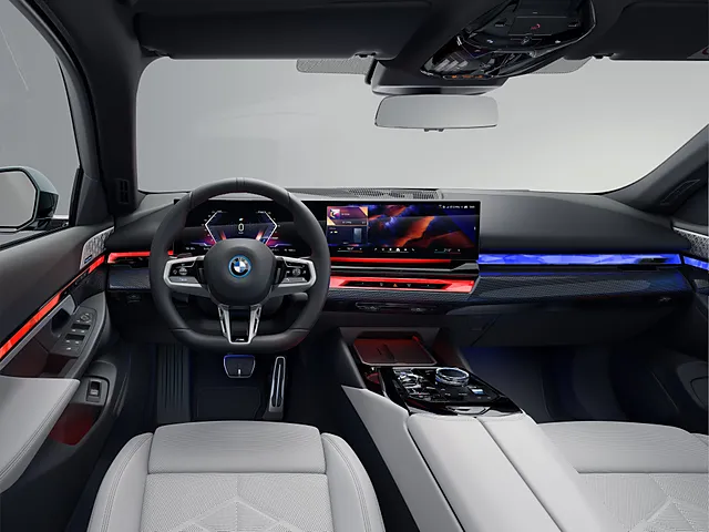 BMW i5 2023年7月モデル