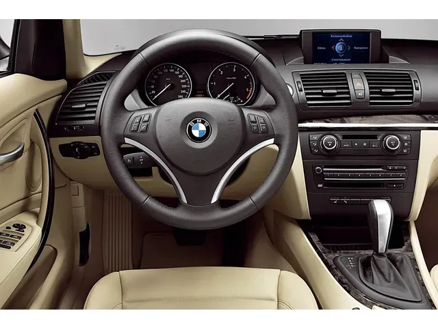 BMW 1シリーズ 2004年9月モデル