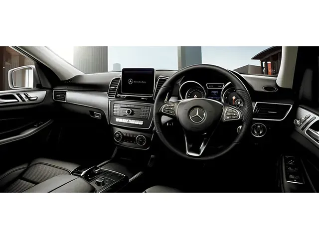 メルセデス・ベンツ GLE 2015年10月モデル