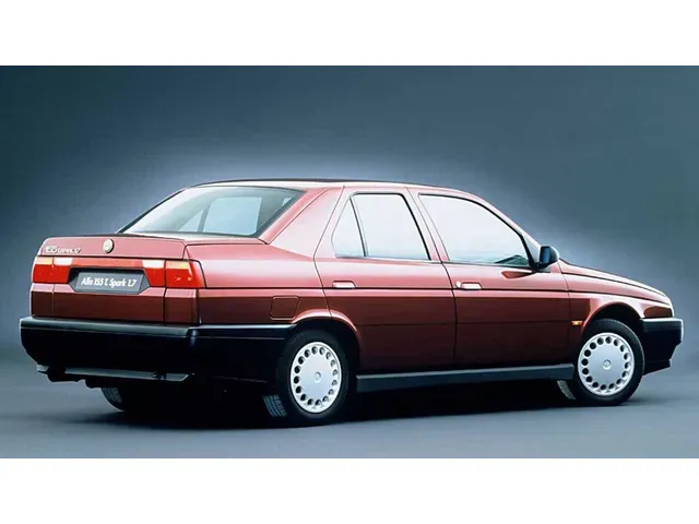 アルファ155（アルファロメオ）1992年9月〜1998年12月販売終了モデルの