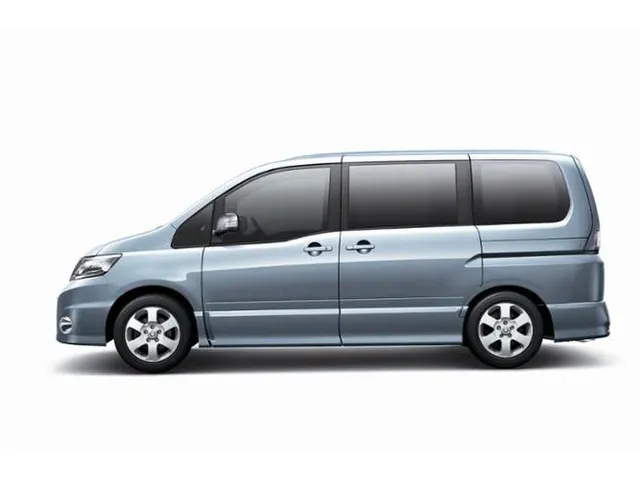 日産 セレナ 2005年5月モデル